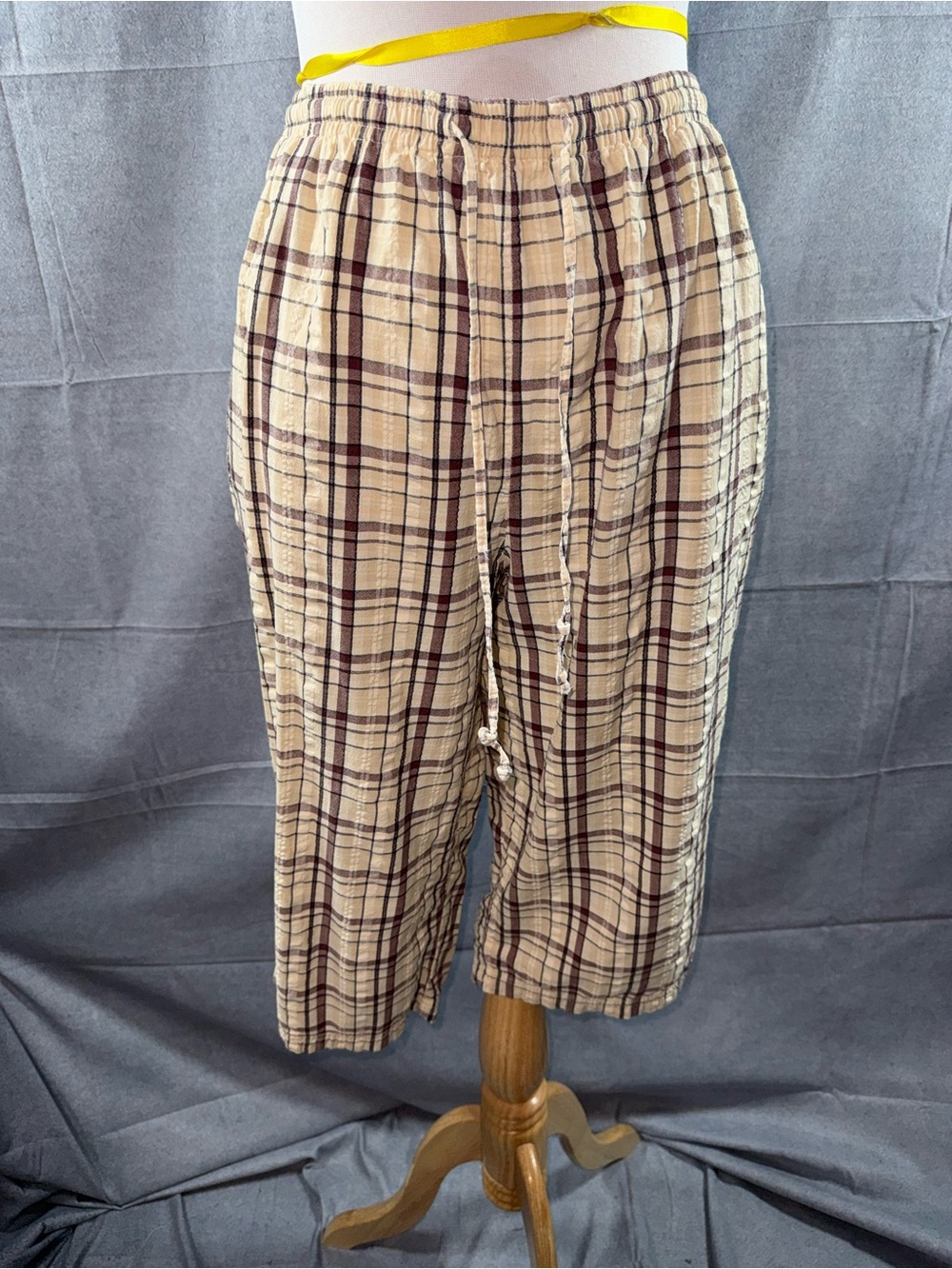 2832-Blair Women’s Beige and Brown Plaid Capri Pants